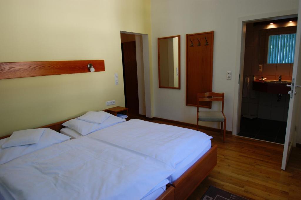 Bertricher Hof Hotel Garni Bad Bertrich Szoba fotó